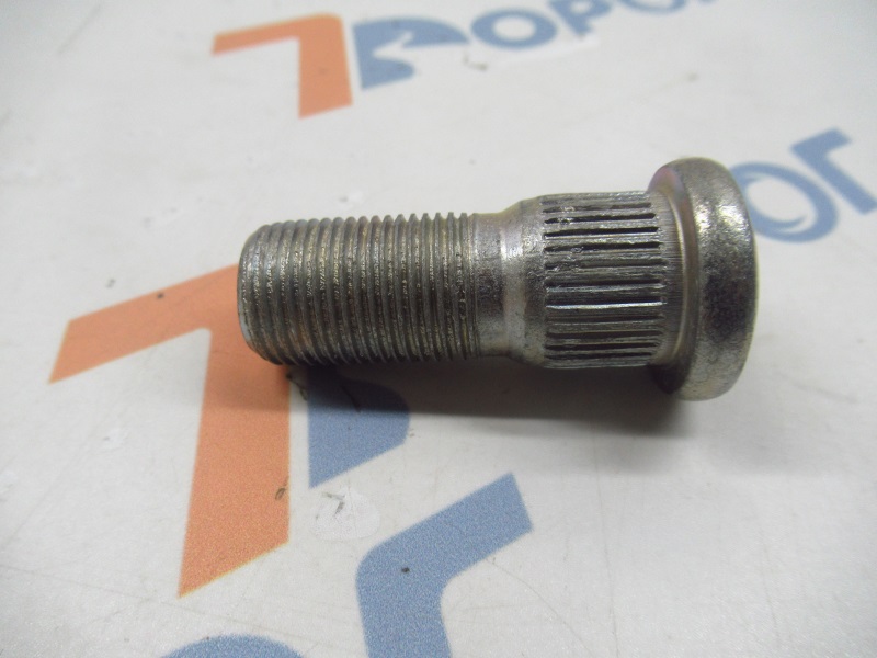 Болт ступицы переднего колеса ГАЗ-3302-3221 3302-3104017 