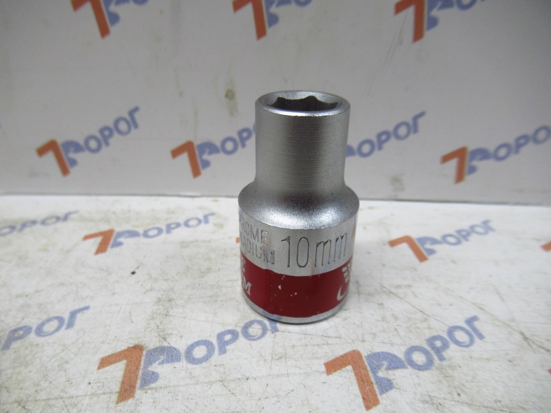 Головка торцевая, 10 мм, 6-гранная, CrV, под квадрат 1/2", хромированная MATRIX 13110 