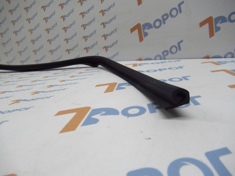 Уплотнитель капота передний ГАЗ-3307, 3309, 3308, 4301-8402204 ГАЗ 