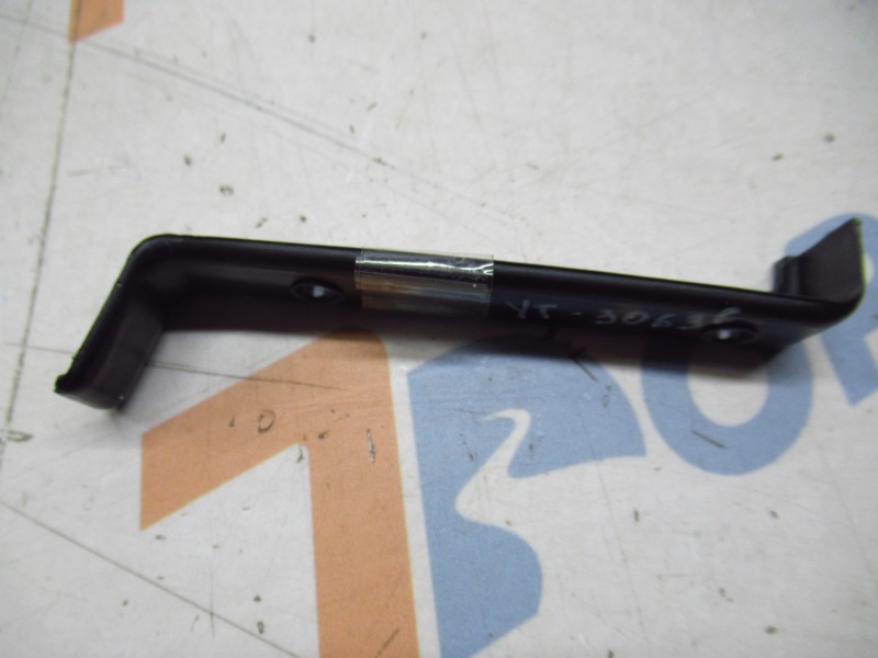 Прижим накладок подножки УАЗ Патриот CARGO 2360 правый 2360-8405578 